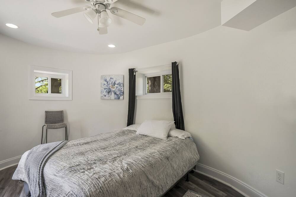 Photo of Bedroom in Eckington