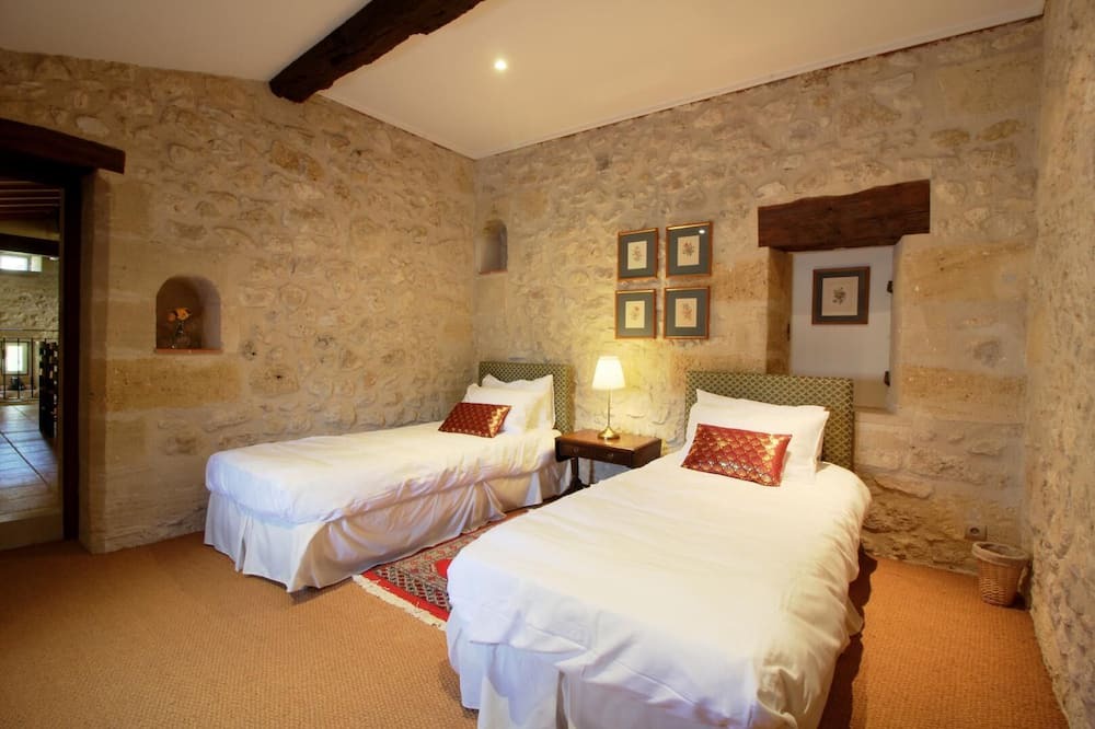 Photo of Bedroom in Belves-de-Castillon
