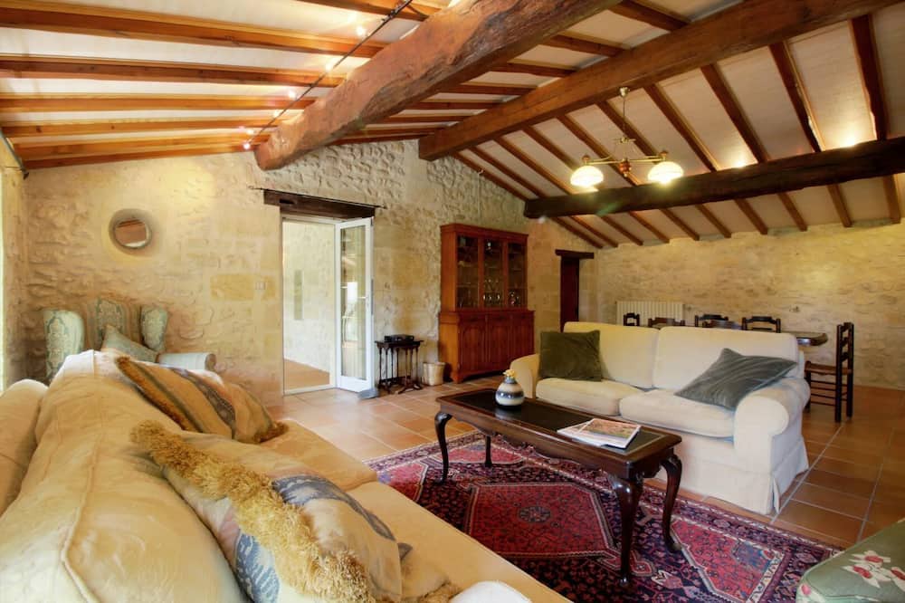 Photo of Livingroom in Belves-de-Castillon