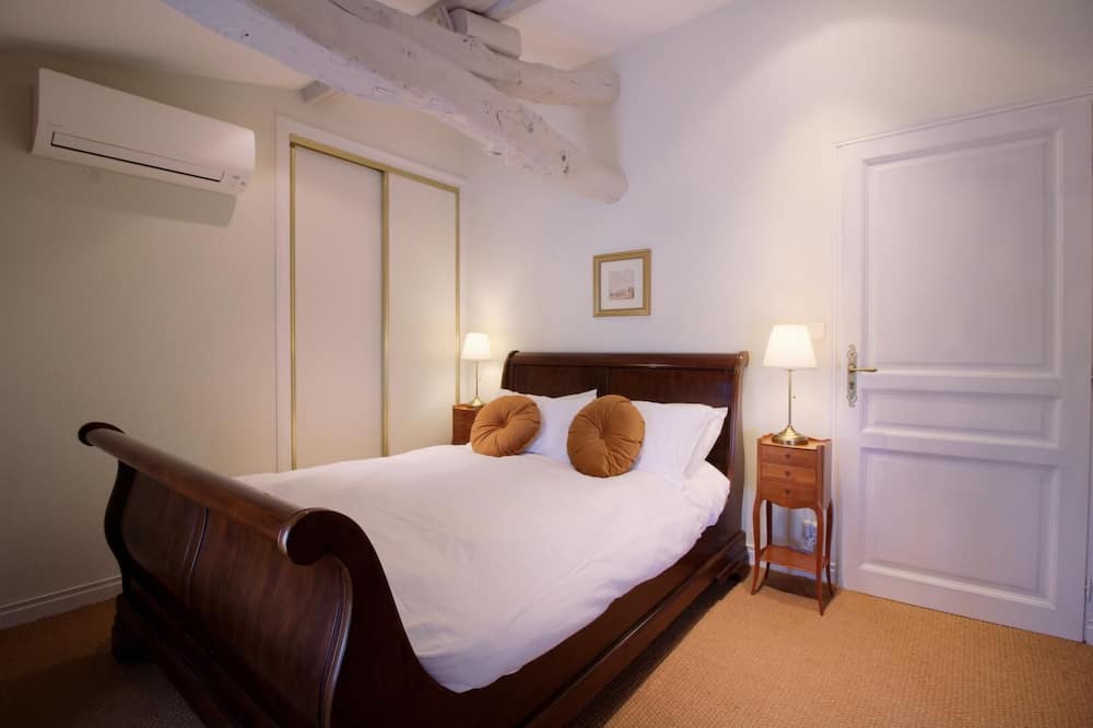 Photo of Bedroom in Belves-de-Castillon