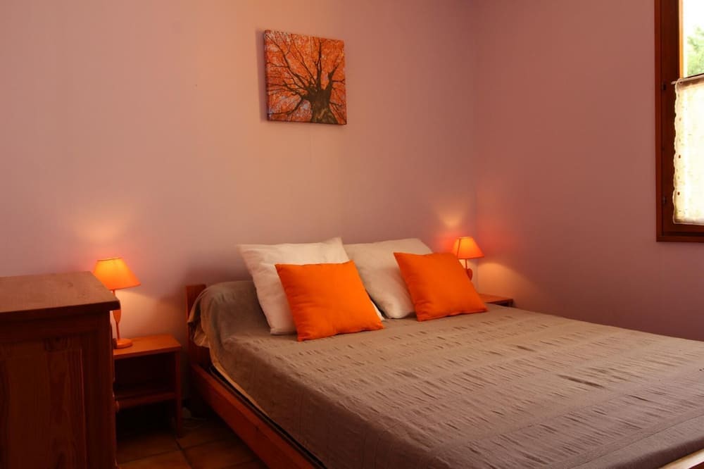 Photo of Bedroom in Bourideys