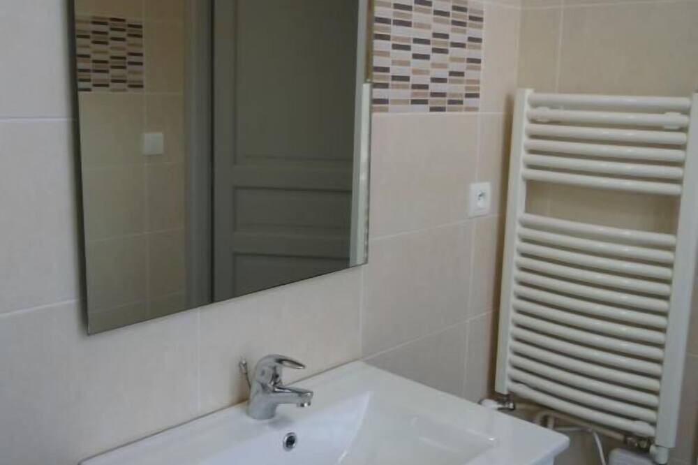 Photo of Bathroom in Bourideys