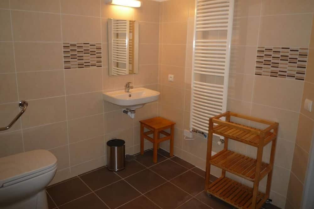 Photo of Bathroom in Bourideys