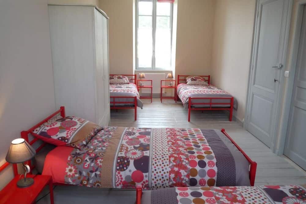 Photo of Bedroom in Bourideys