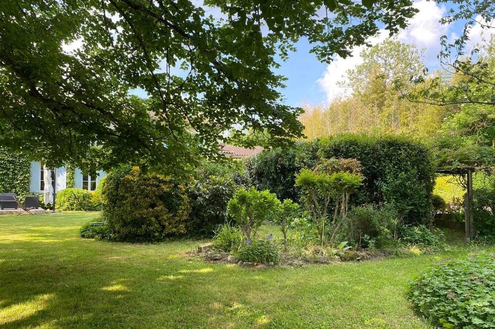 Photo of Outdoor in Civrac-de-Blaye