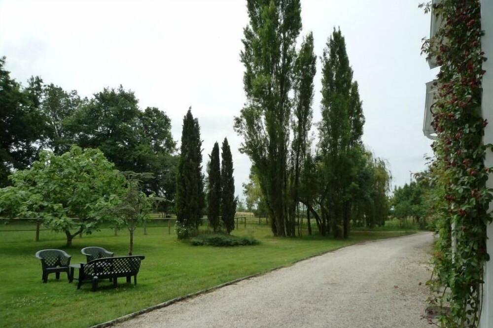 Photo of Outdoor in Jau-Dignac-et-Loirac