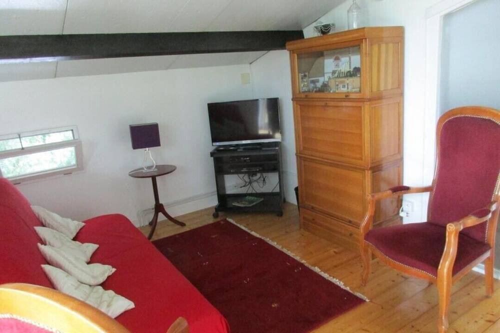 Photo of Bedroom in Jau-Dignac-et-Loirac