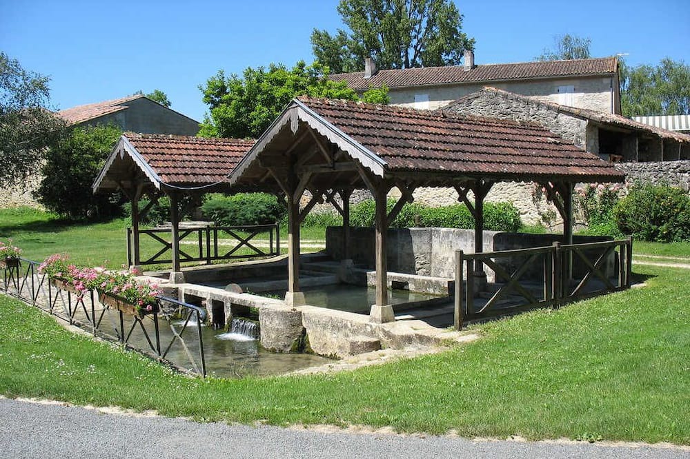 Photo of Outdoor in Saint-Pierre-de-Bat