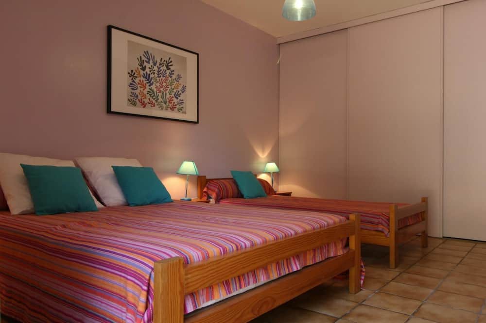 Photo of Bedroom in Bourideys