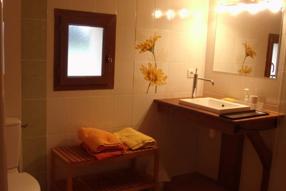 Photo of Bathroom in Sainte-Helene