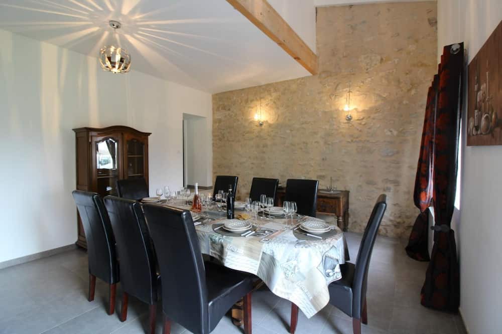 Photo of Others in Saint-Caprais-de-Bordeaux