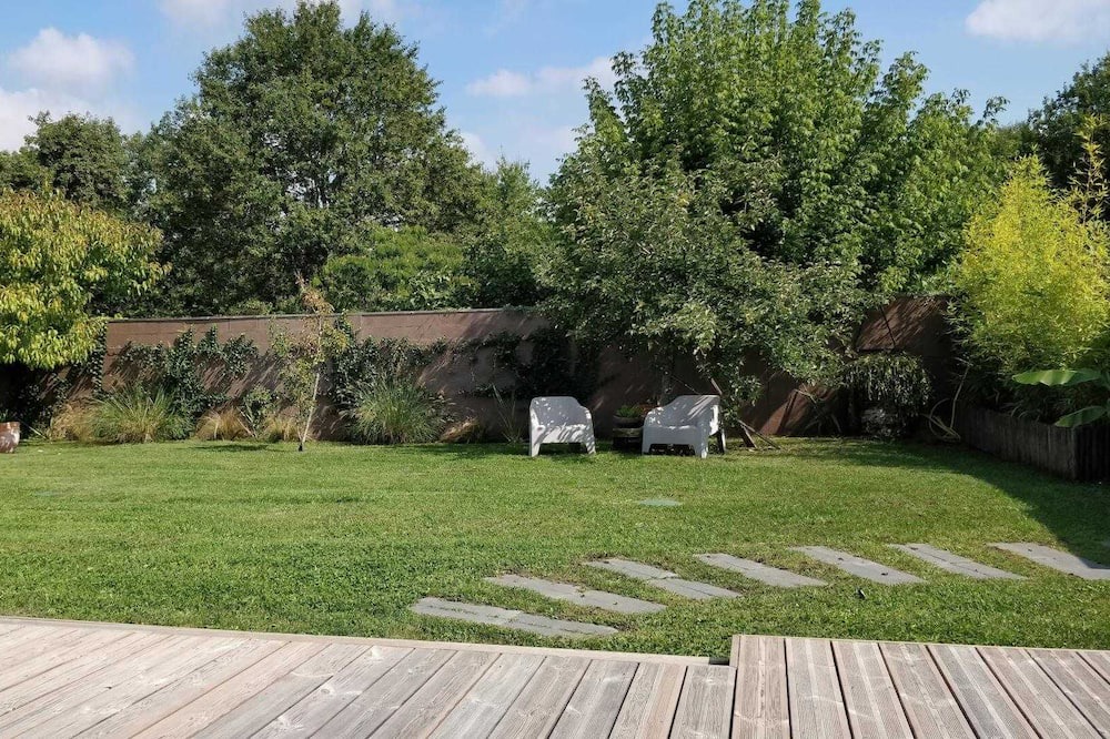 Photo of Outdoor in Le Taillan-Medoc