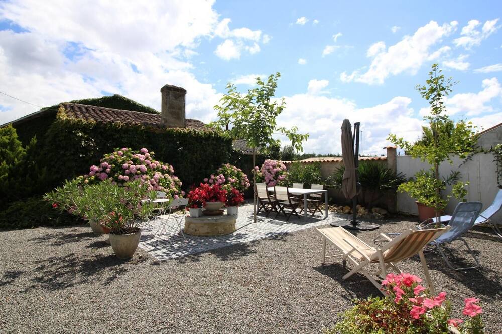 Photo of Outdoor in Cartelegue