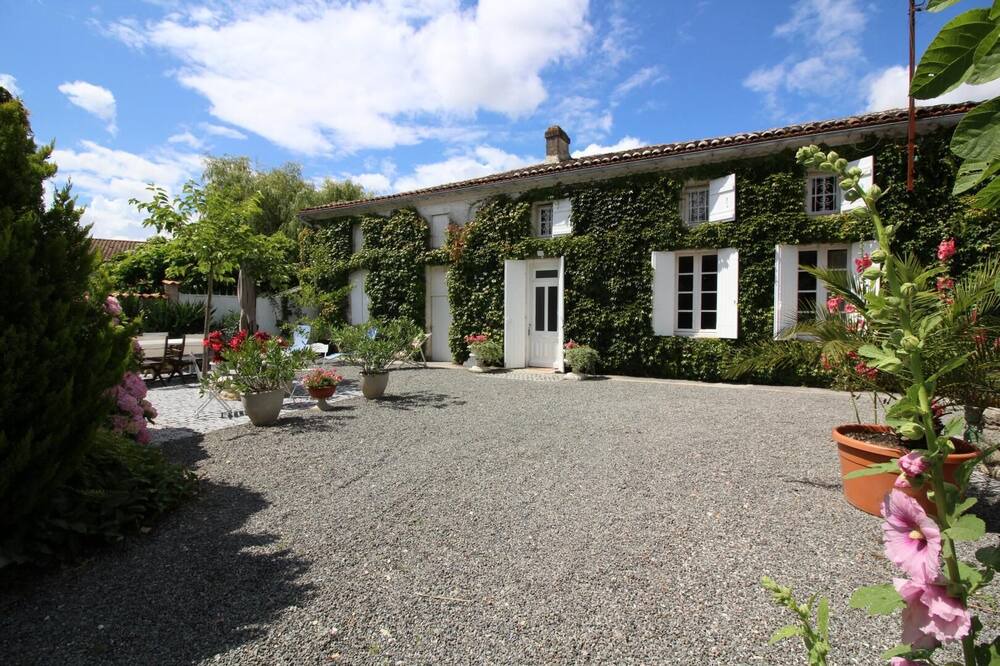 Photo of Outdoor in Cartelegue