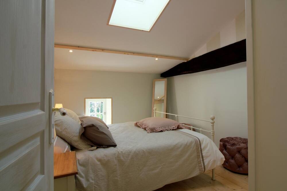 Photo of Bedroom in Cartelegue