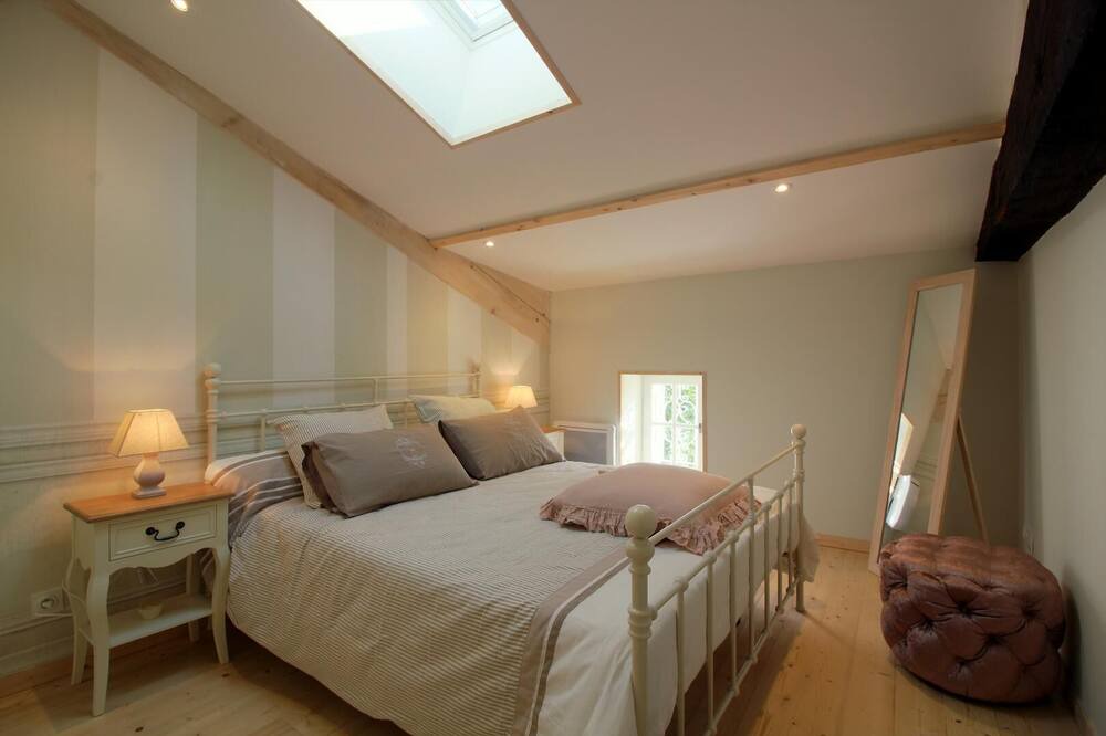 Photo of Bedroom in Cartelegue