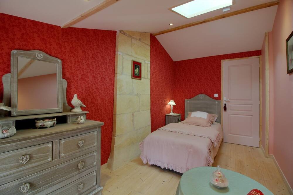 Photo of Bedroom in Cartelegue
