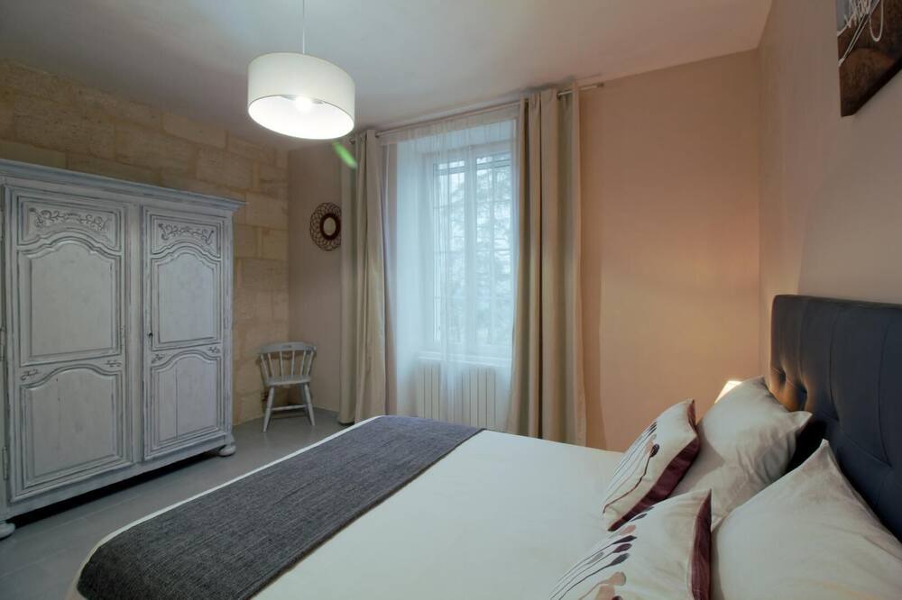 Photo of Bedroom in Laroque