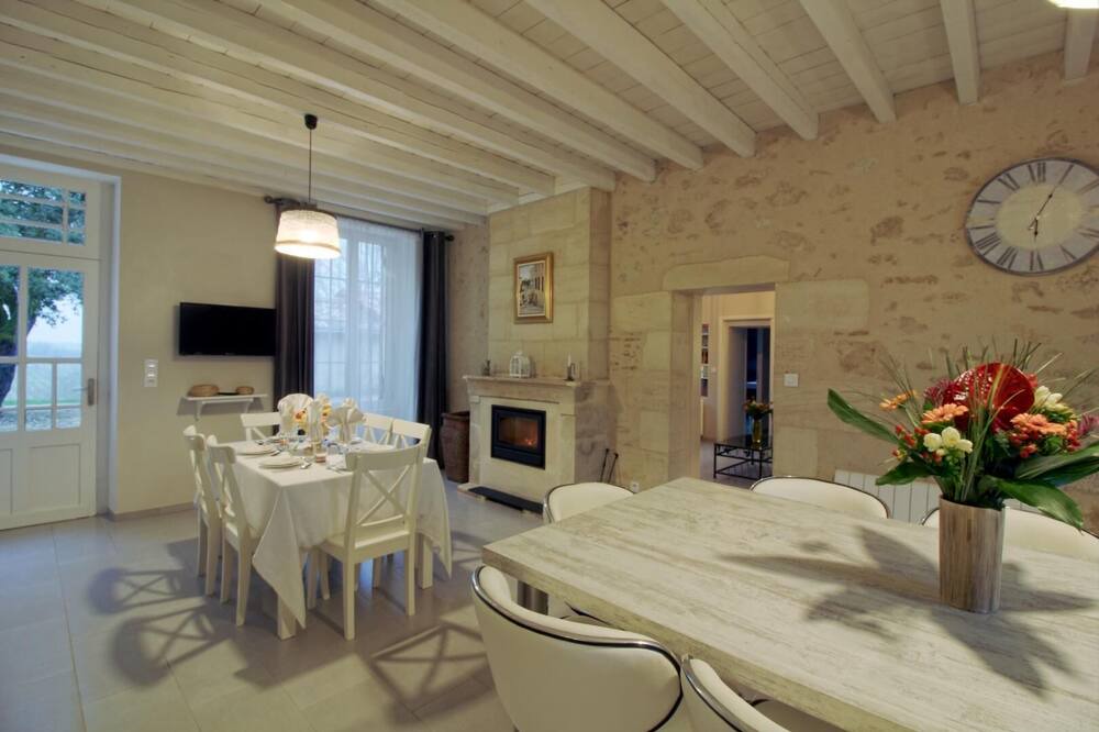 Photo of Others in Laroque