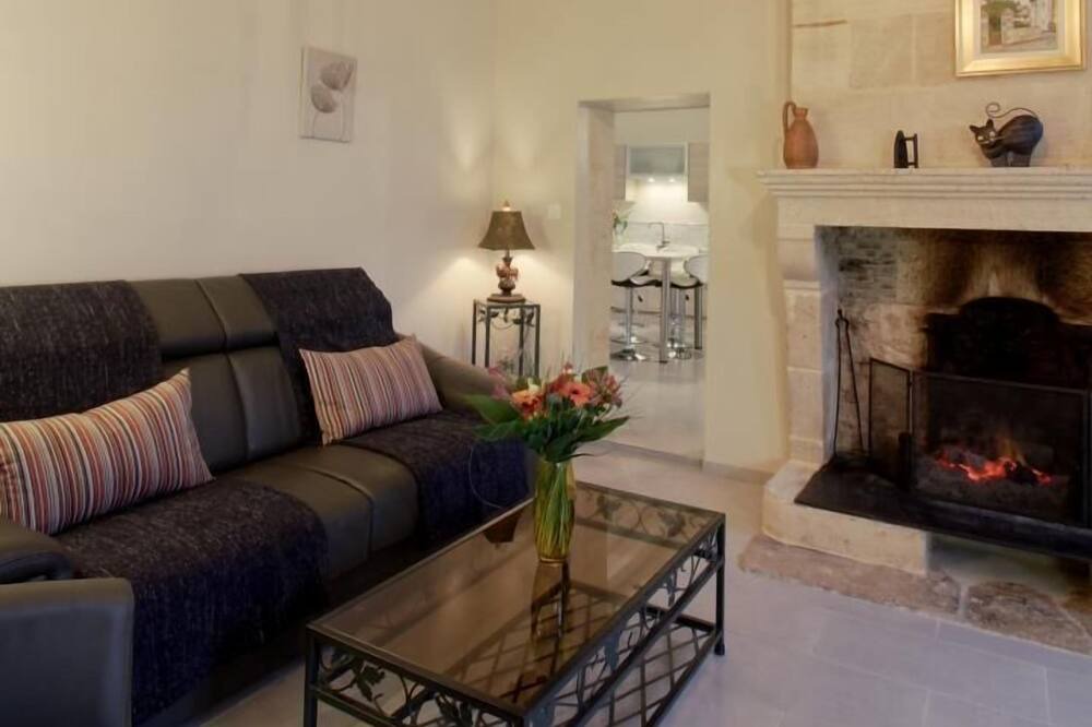 Photo of Livingroom in Laroque