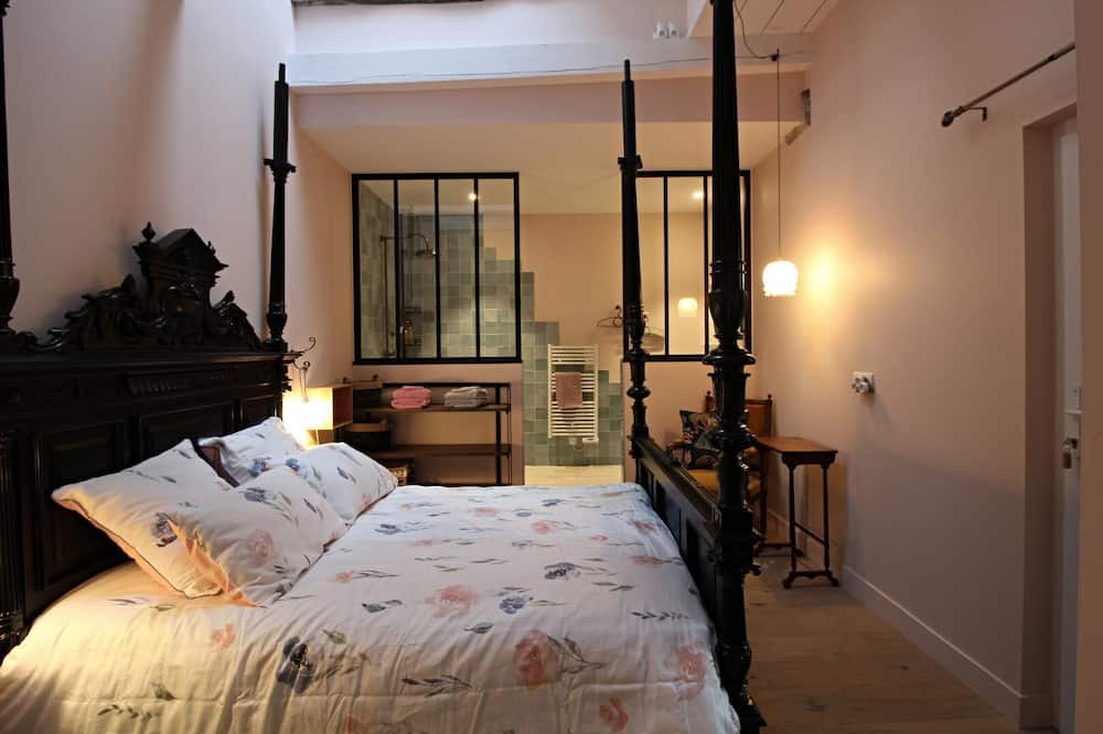 Photo of Bedroom in Sauternes