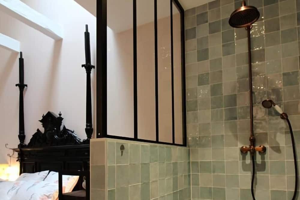 Photo of Bathroom in Sauternes