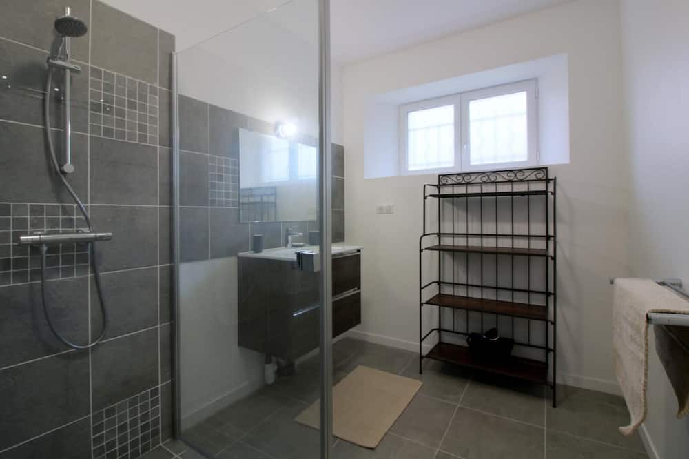 Photo of Bathroom in Arcins
