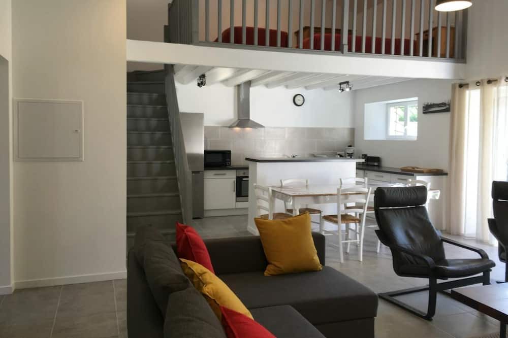 Photo of Livingroom in Arcins