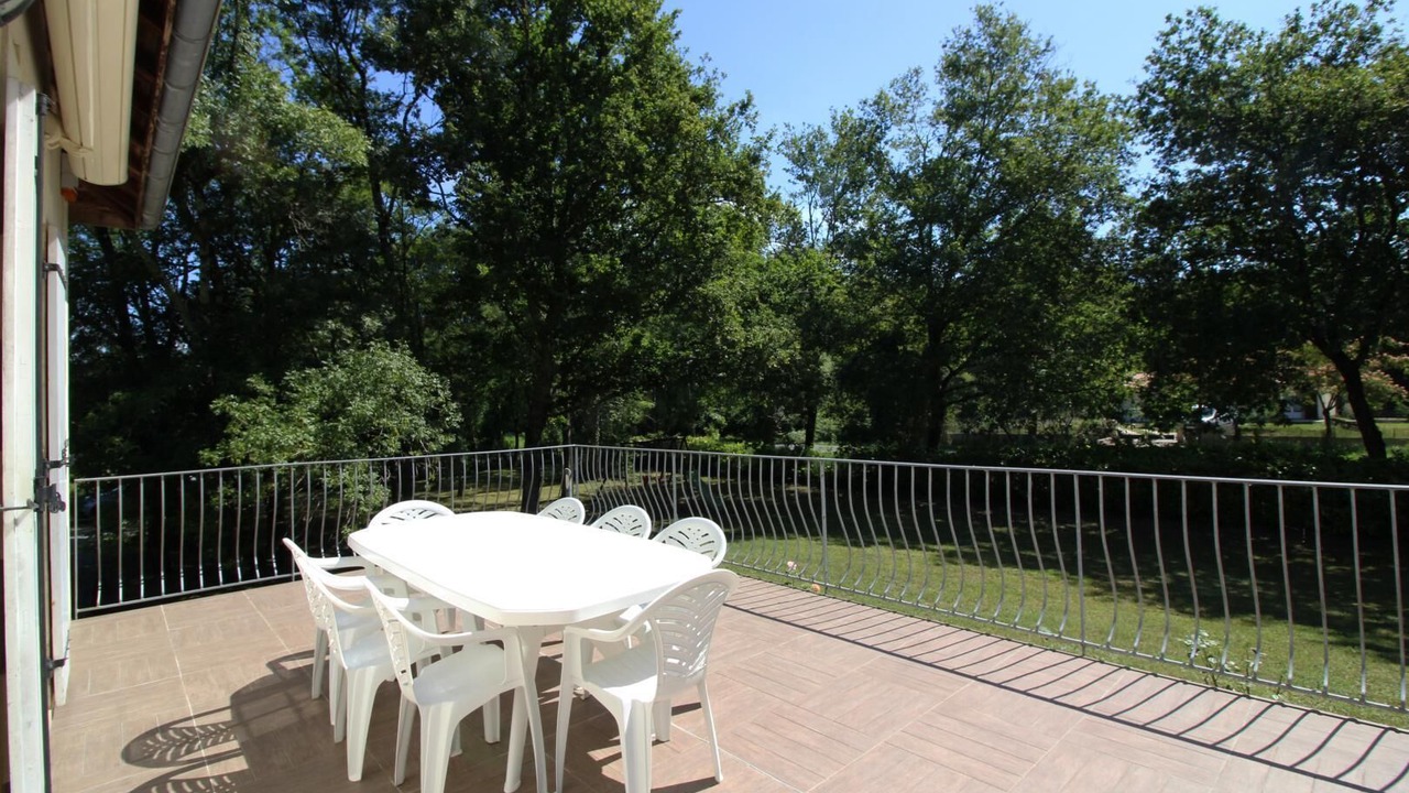 Photo of Outdoor in Ayguemorte-les-Graves