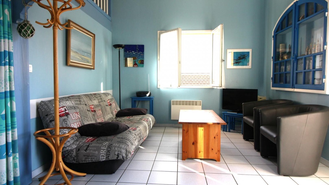 Photo of Others in Le Canon