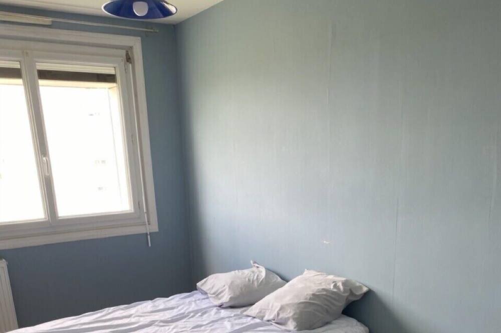 Photo of Bedroom in Saint-Jacques - Pirmil
