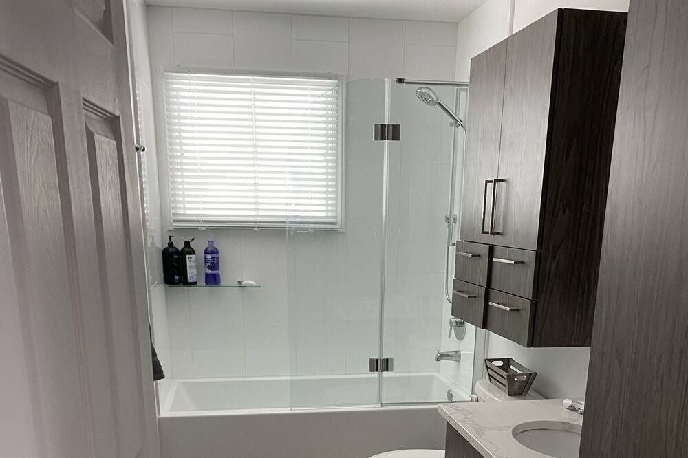 Photo of Bathroom in Notre-Dame-de-Pontmain