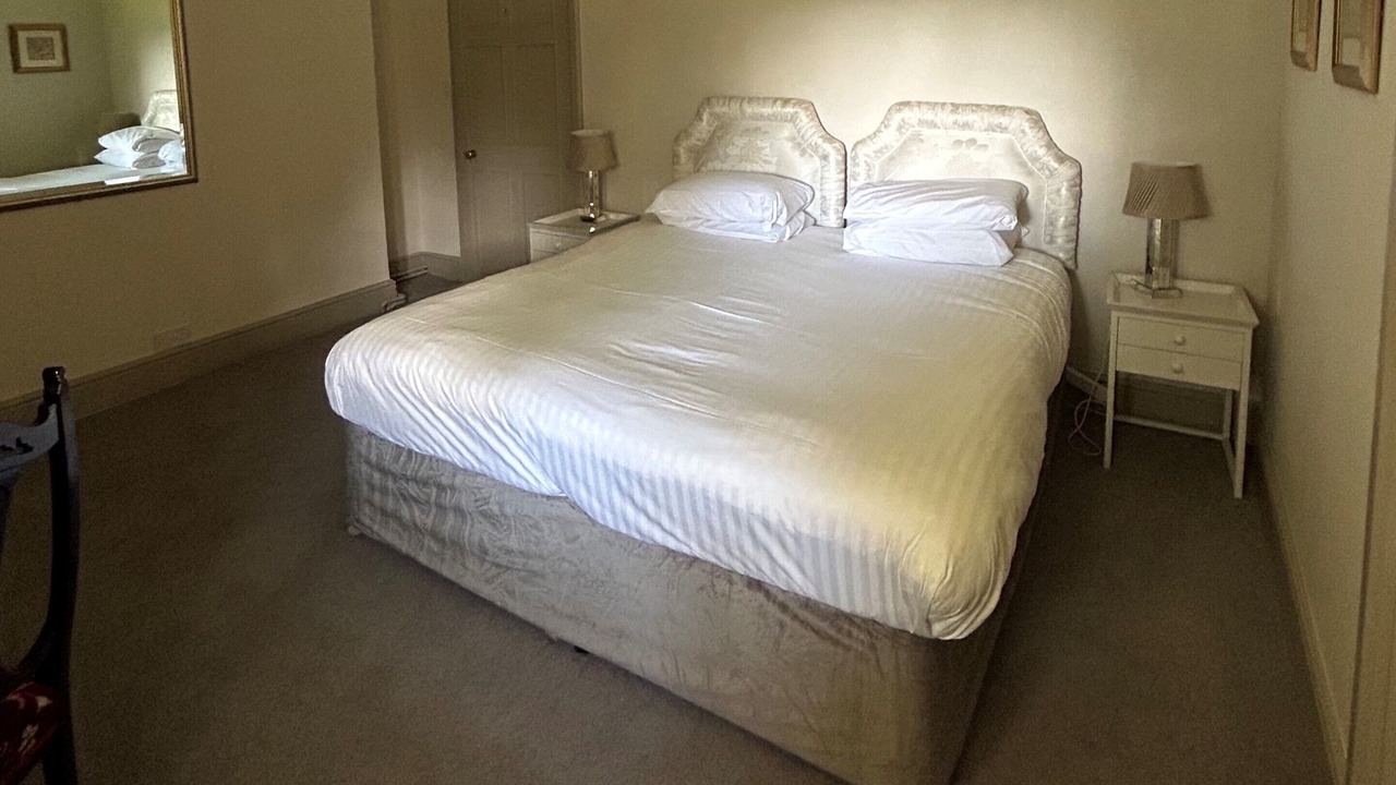 Photo of Others in Thornton Hough