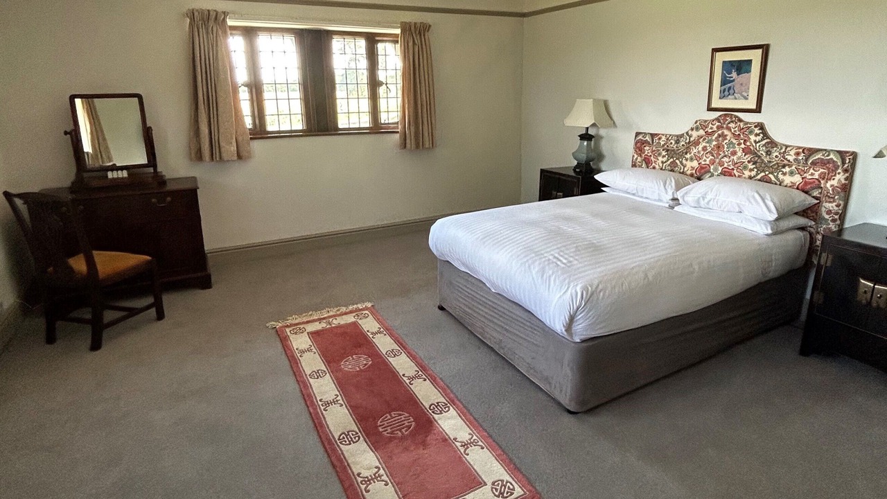 Photo of Others in Thornton Hough