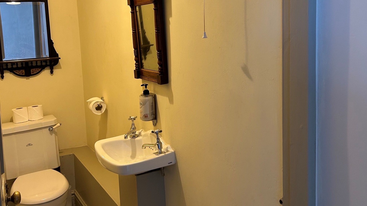 Photo of Others in Thornton Hough