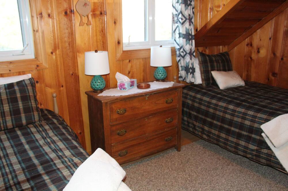 Photo of Bedroom in Saint-Emile-de-Suffolk