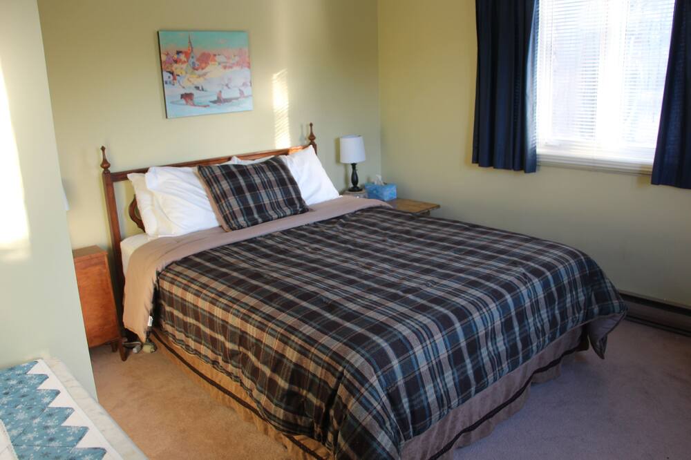 Photo of Bedroom in Saint-Emile-de-Suffolk