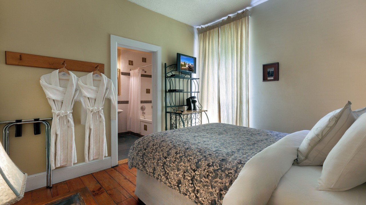 Photo of Bedroom in Fergus