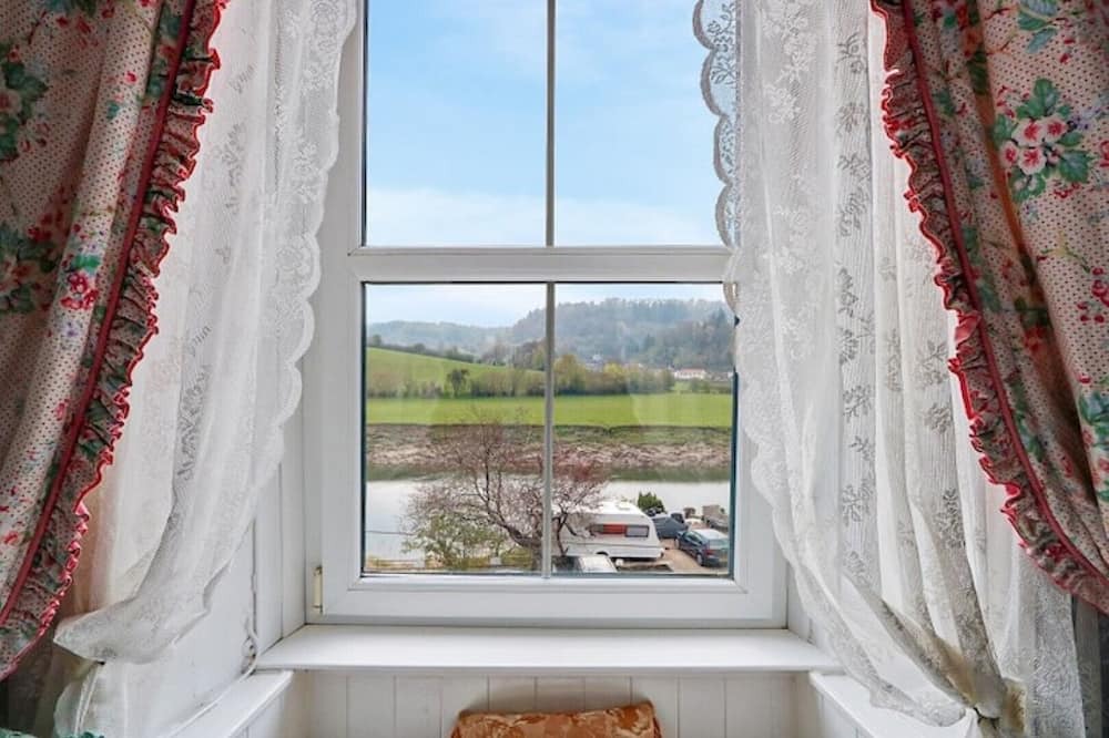 Photo of Others in Tintern