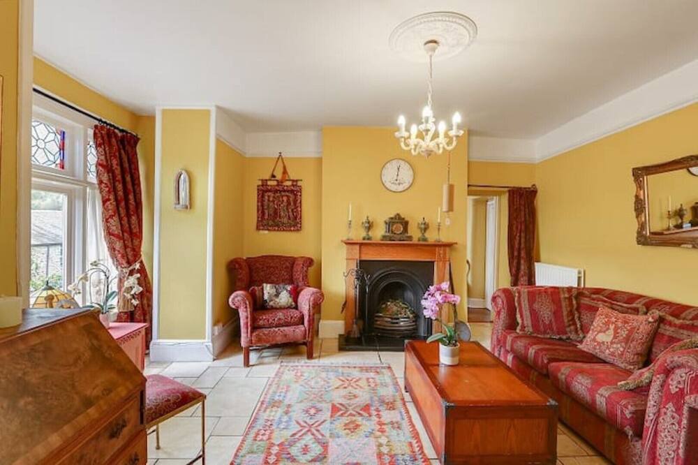Photo of Livingroom in Tintern