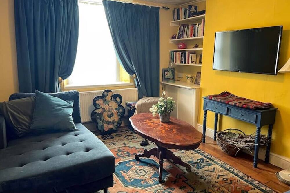 Photo of Livingroom in Tintern