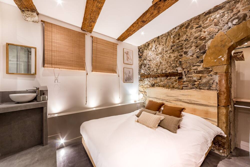 Photo of Bedroom in Old Lyon