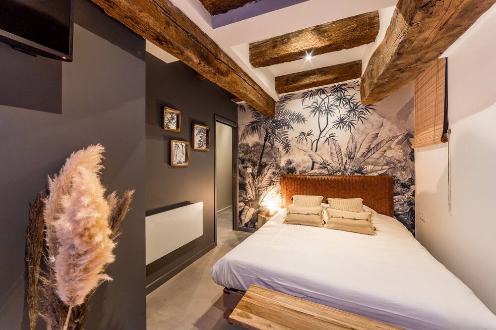 Photo of Bedroom in Old Lyon