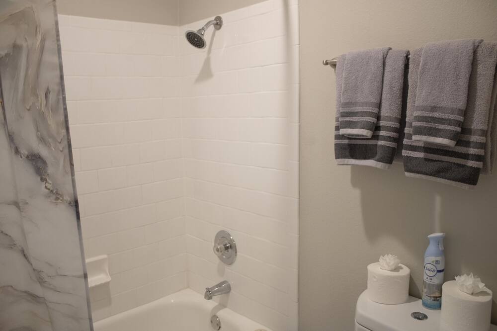 Photo of Bathroom in Pocket