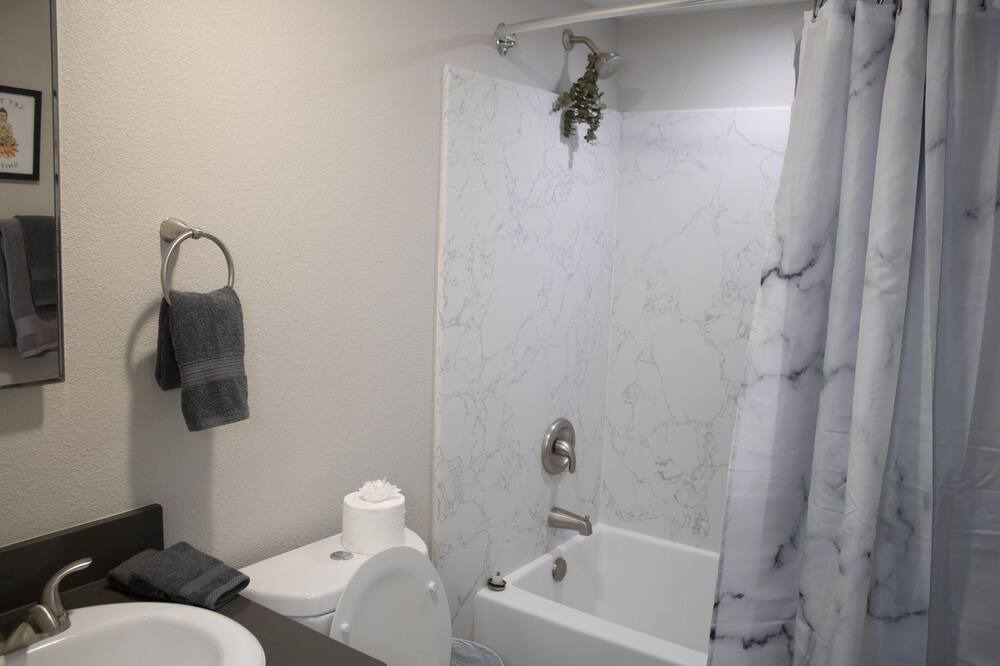 Photo of Bathroom in Pocket