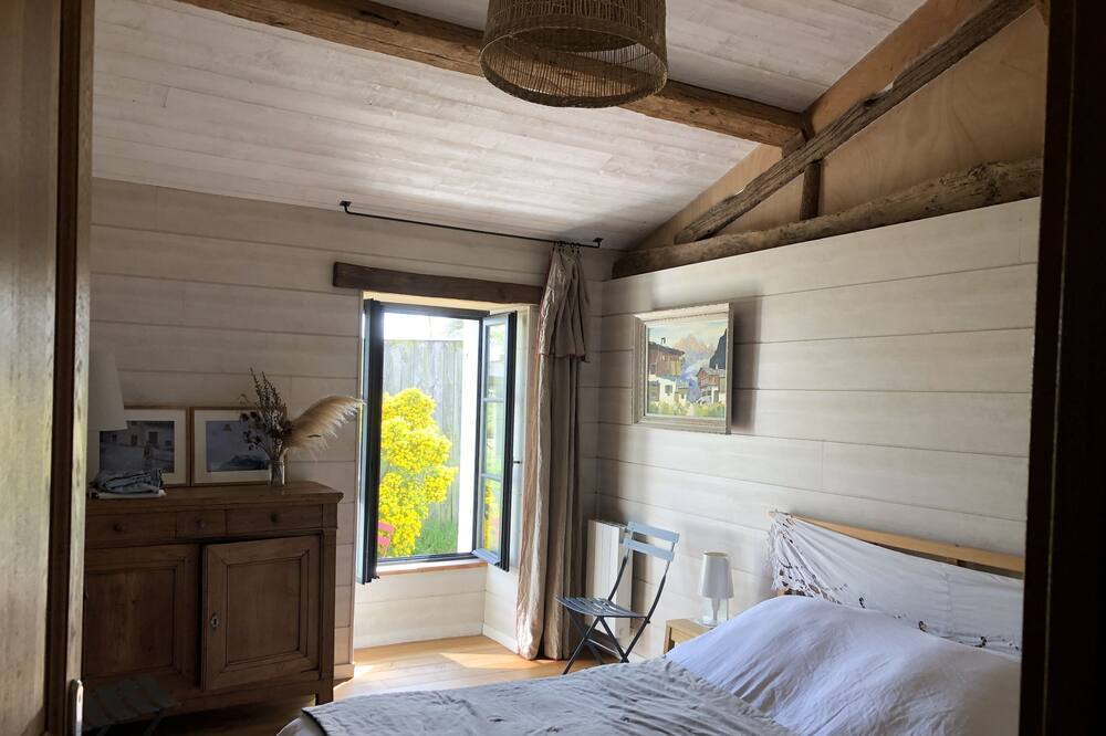 Photo of Bedroom in Bouin