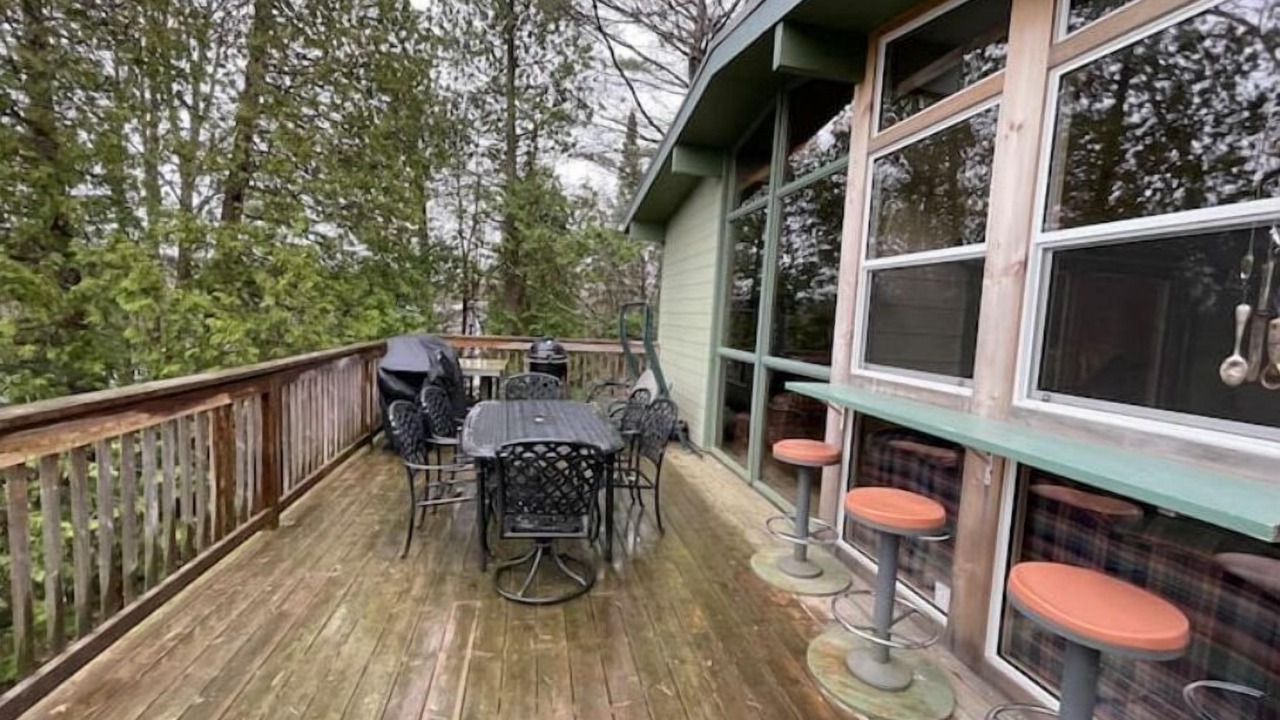 Photo of Outdoor in McKellar