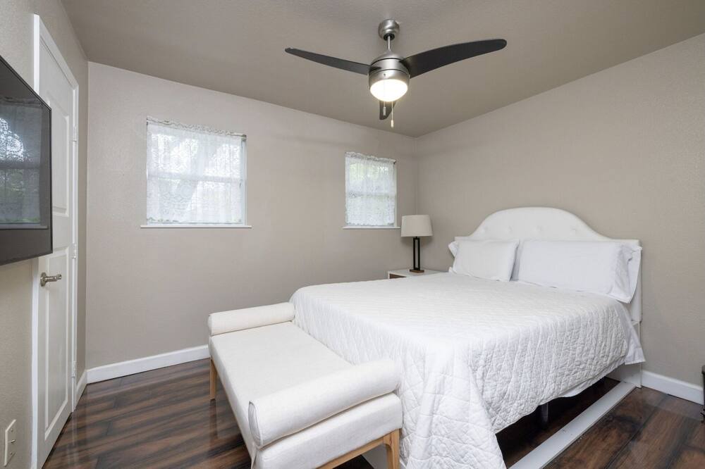 Photo of Bedroom in Fort Worth