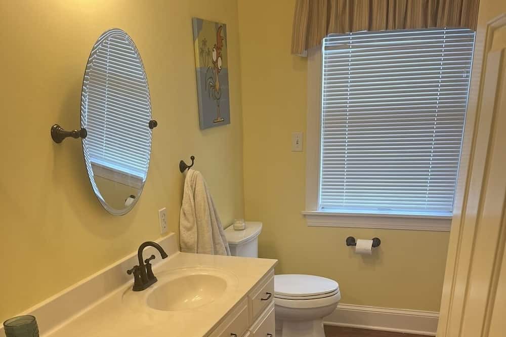 Photo of Bathroom in Bethlehem