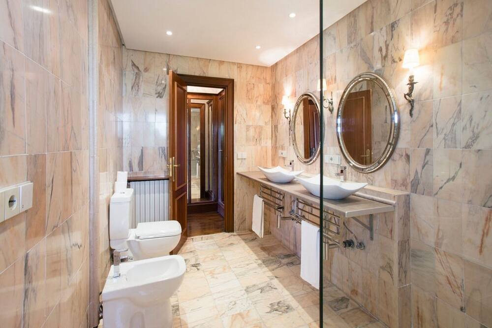 Photo of Bathroom in Hondarribia
